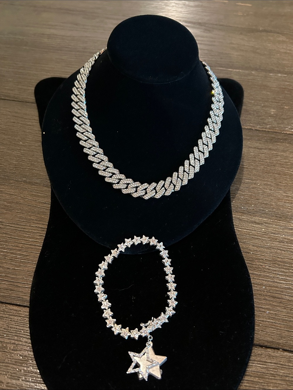 Glam statement necklace and bracelet high sparkle excellent condition